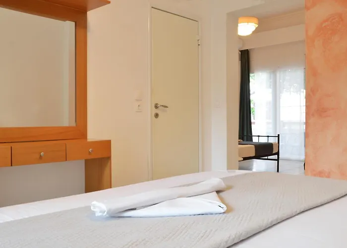 Mascot Traditional Guest House